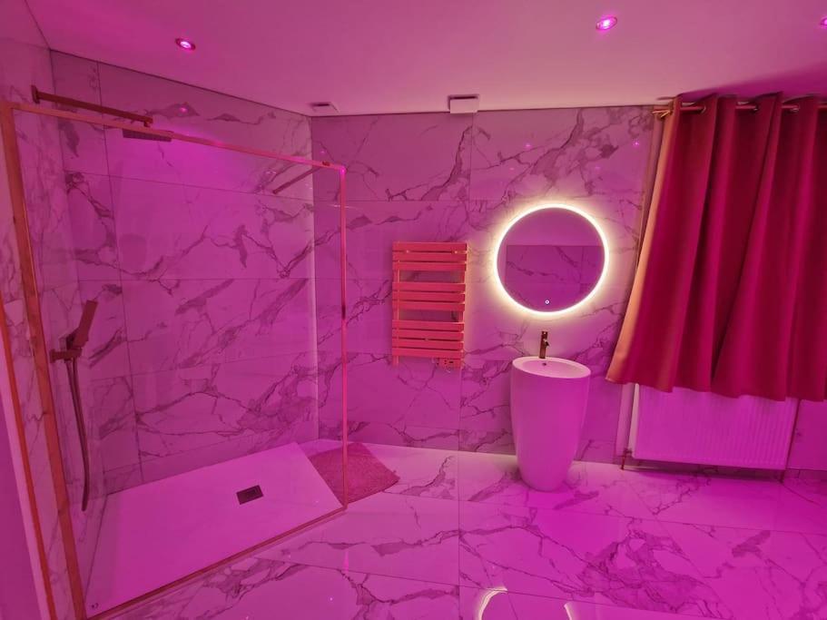 Maison Chic Avec Jacuzzi Nogent Sur Oise Yaospa60 Экстерьер фото