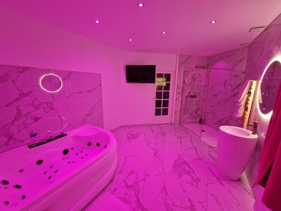 Maison Chic Avec Jacuzzi Nogent Sur Oise Yaospa60 Экстерьер фото