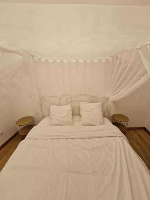 Maison Chic Avec Jacuzzi Nogent Sur Oise Yaospa60 Экстерьер фото