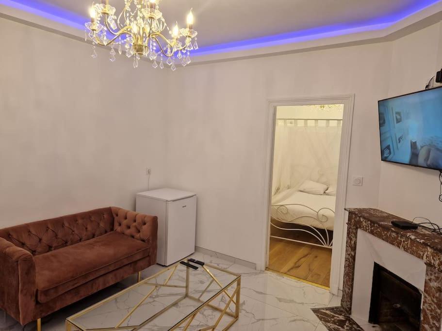 Maison Chic Avec Jacuzzi Nogent Sur Oise Yaospa60 Экстерьер фото